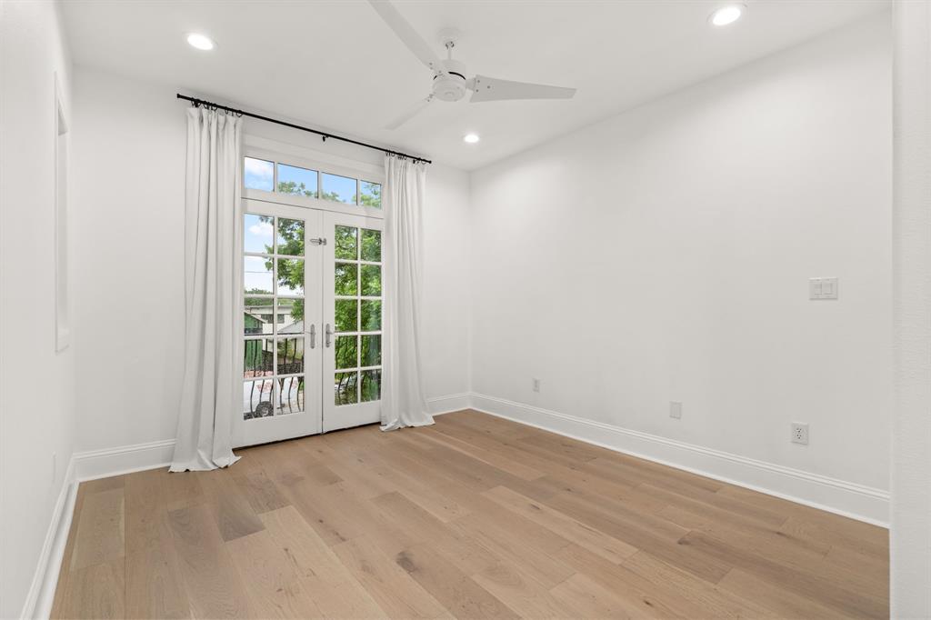 707 W Johanna ST # B