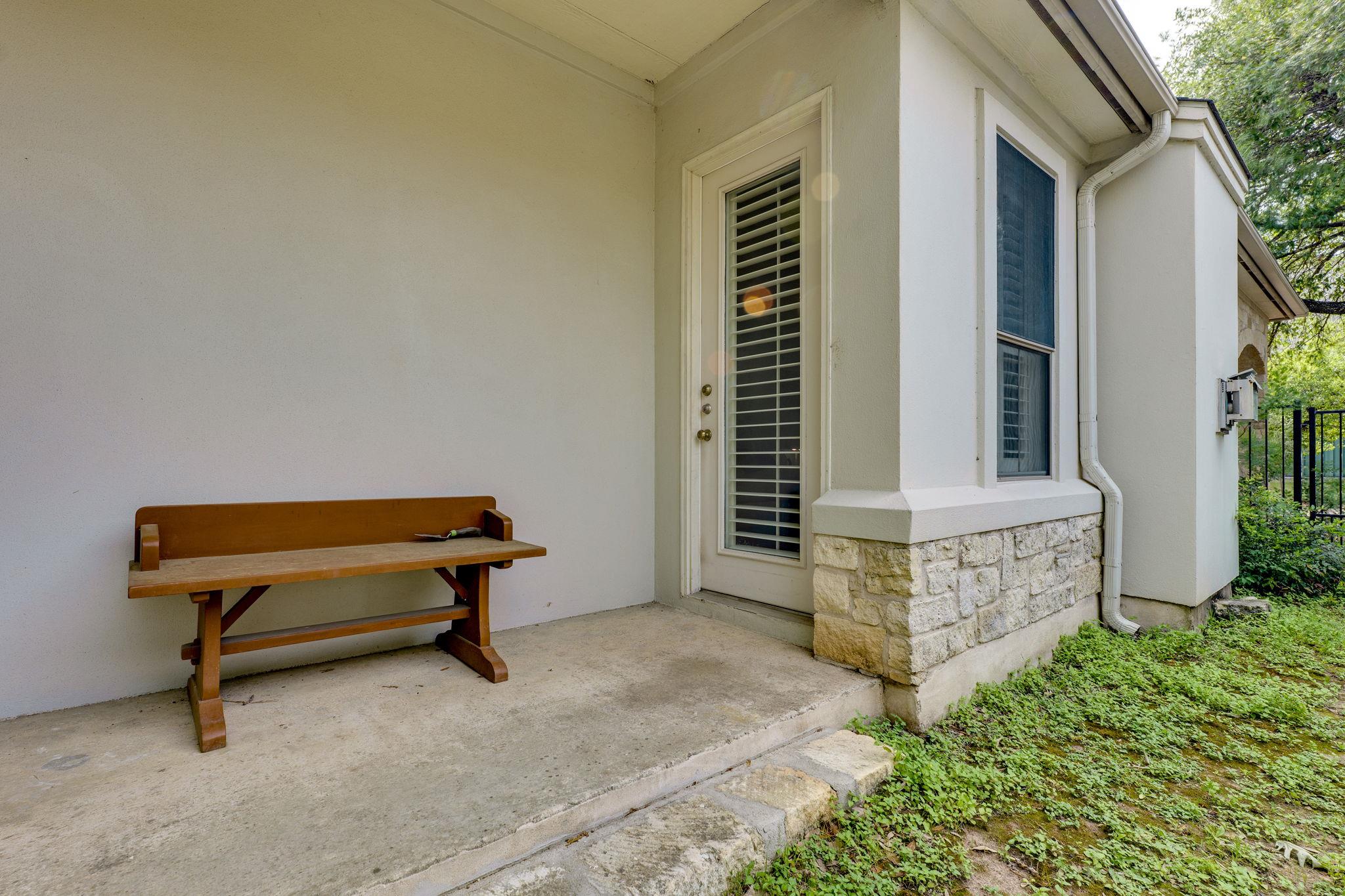 5800 COURTYARD DR # 9