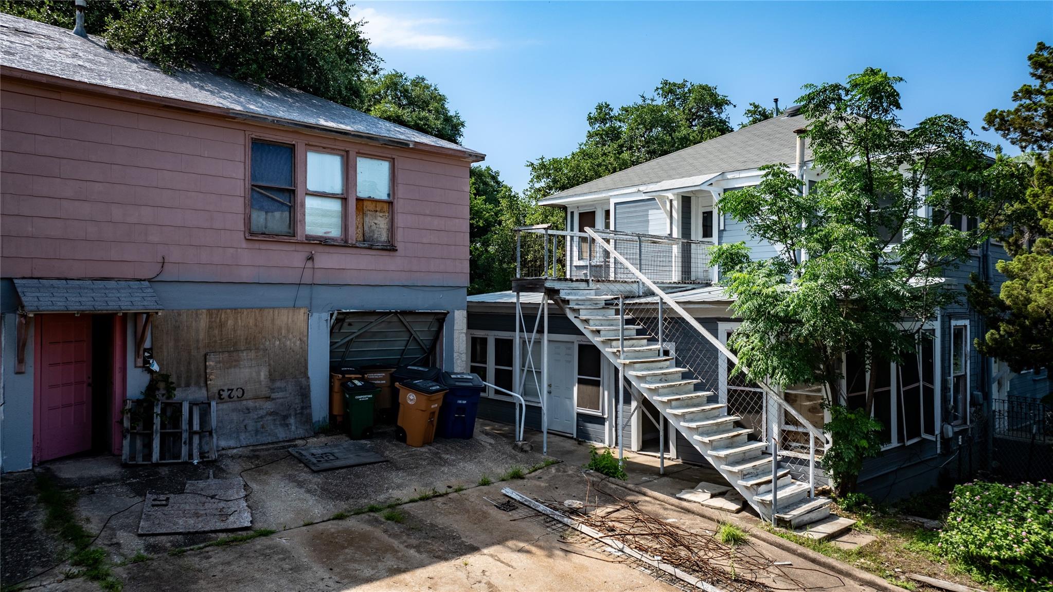 407 E Monroe ST