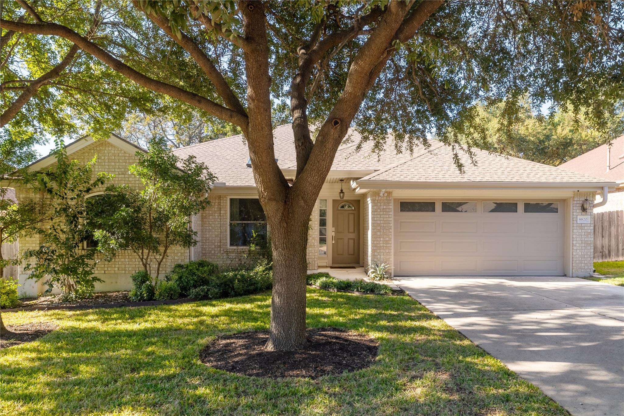8820 Escabosa DR