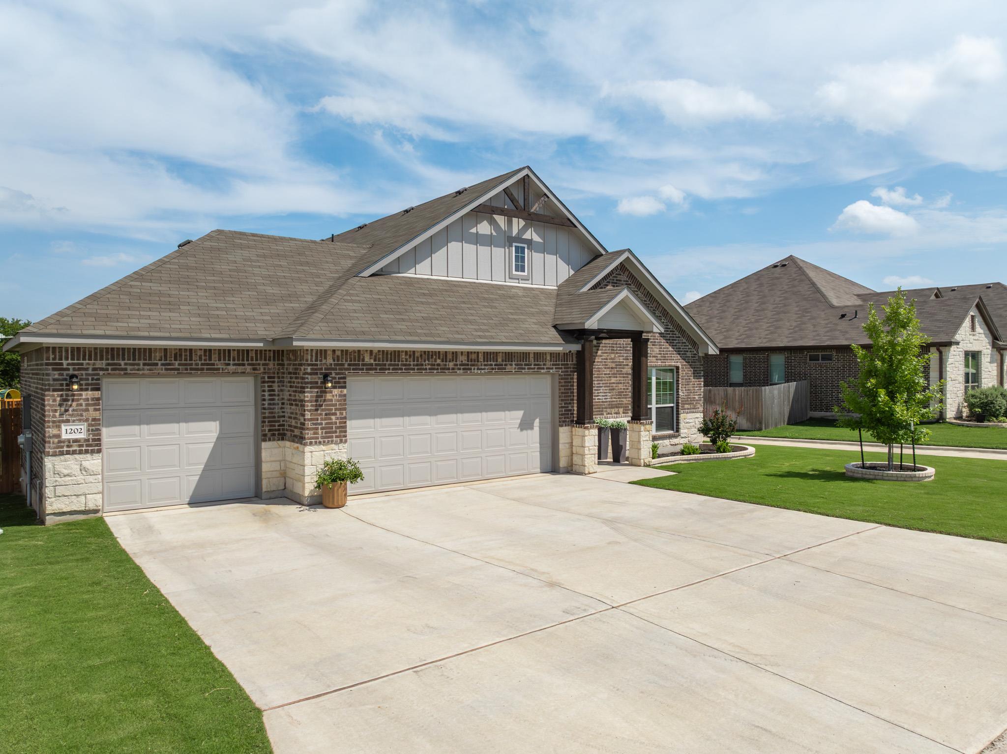 1202 Carnaby DR