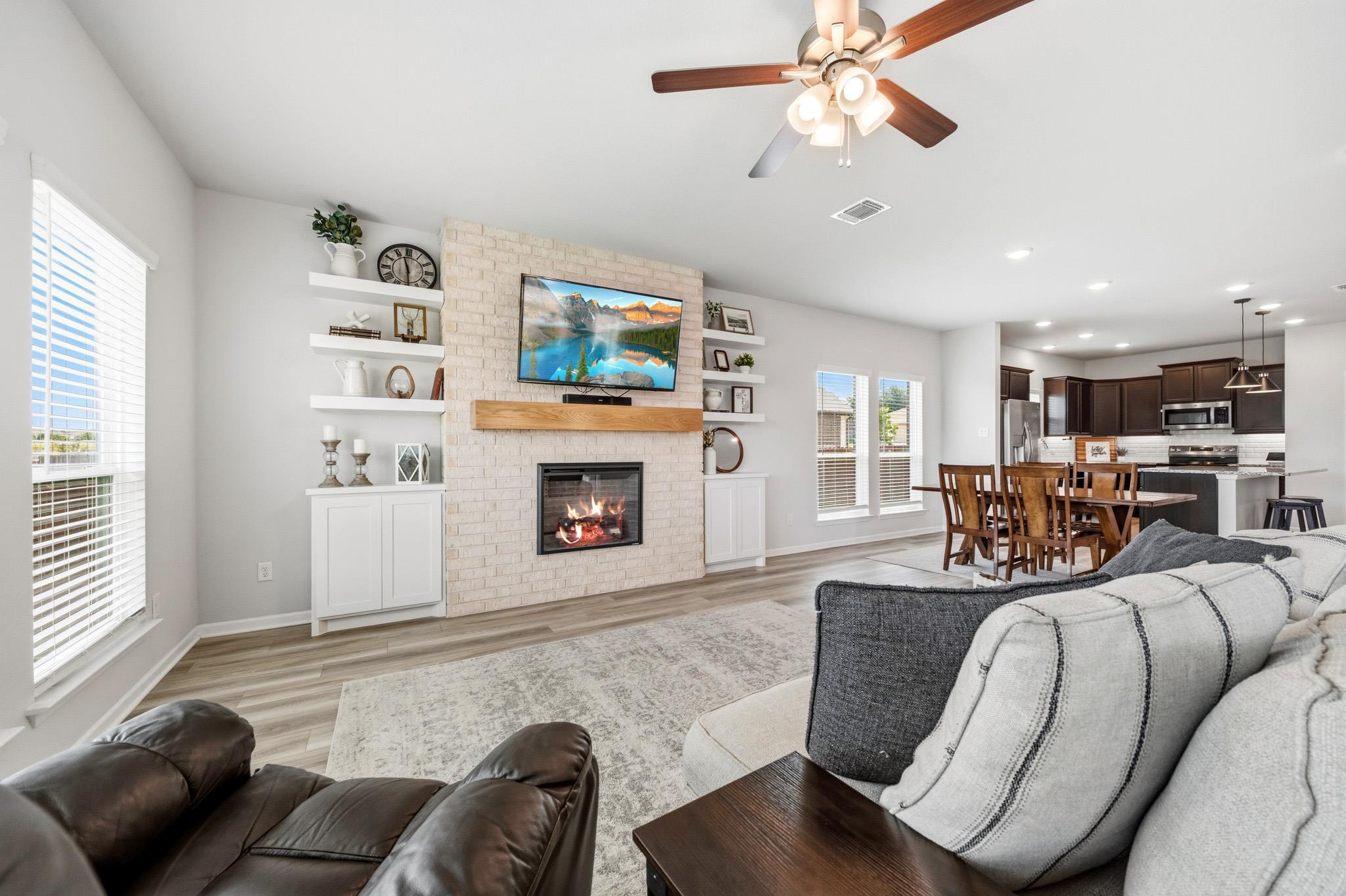 1202 Carnaby DR