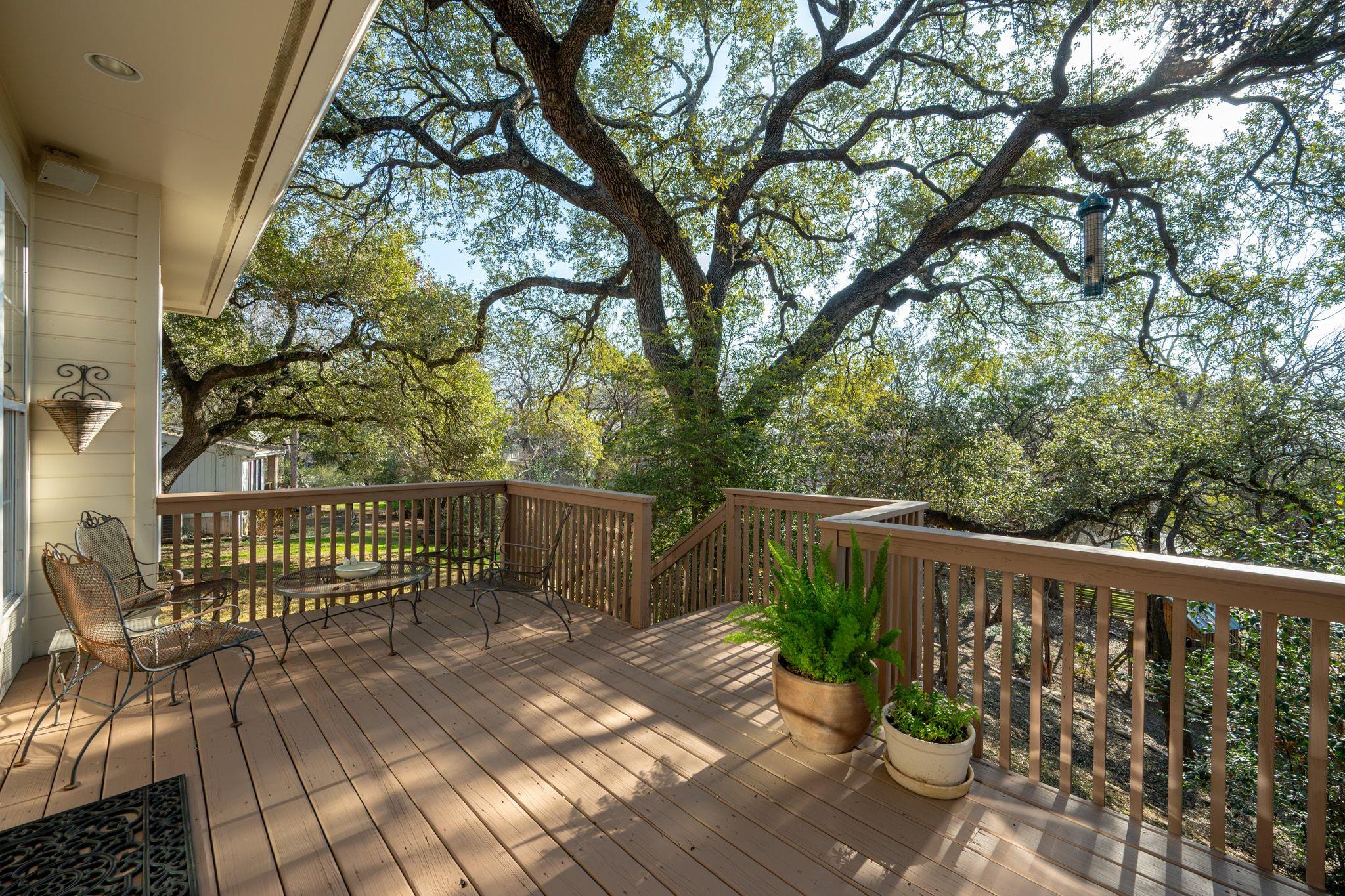 1305 Constant Springs DR