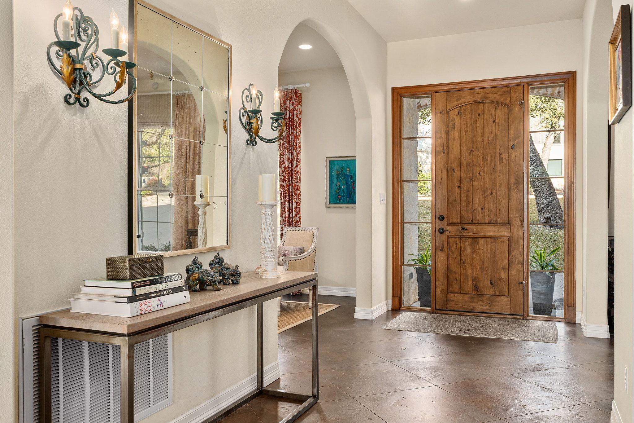 1305 Constant Springs DR