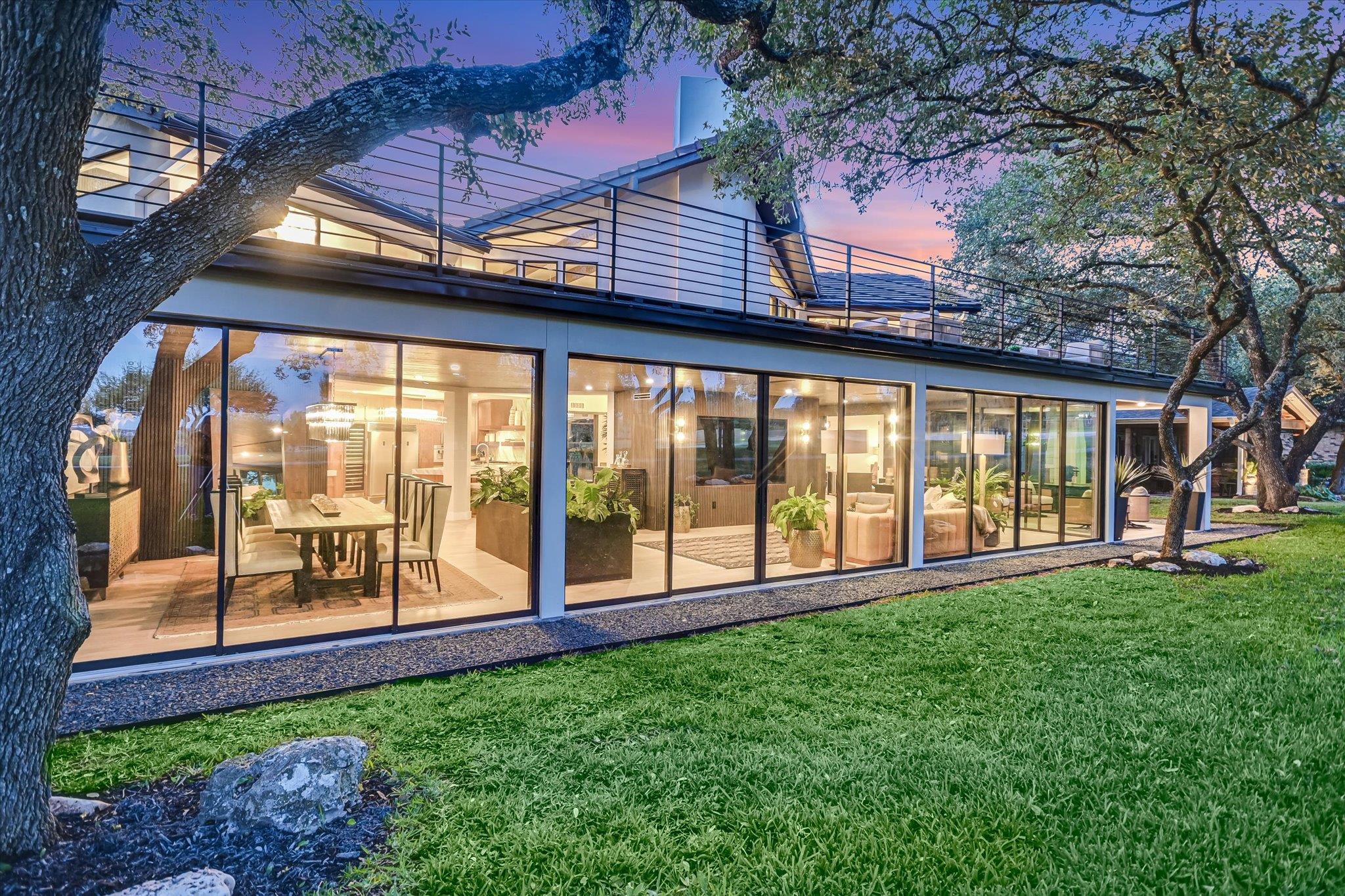 6204 Lost Horizon DR