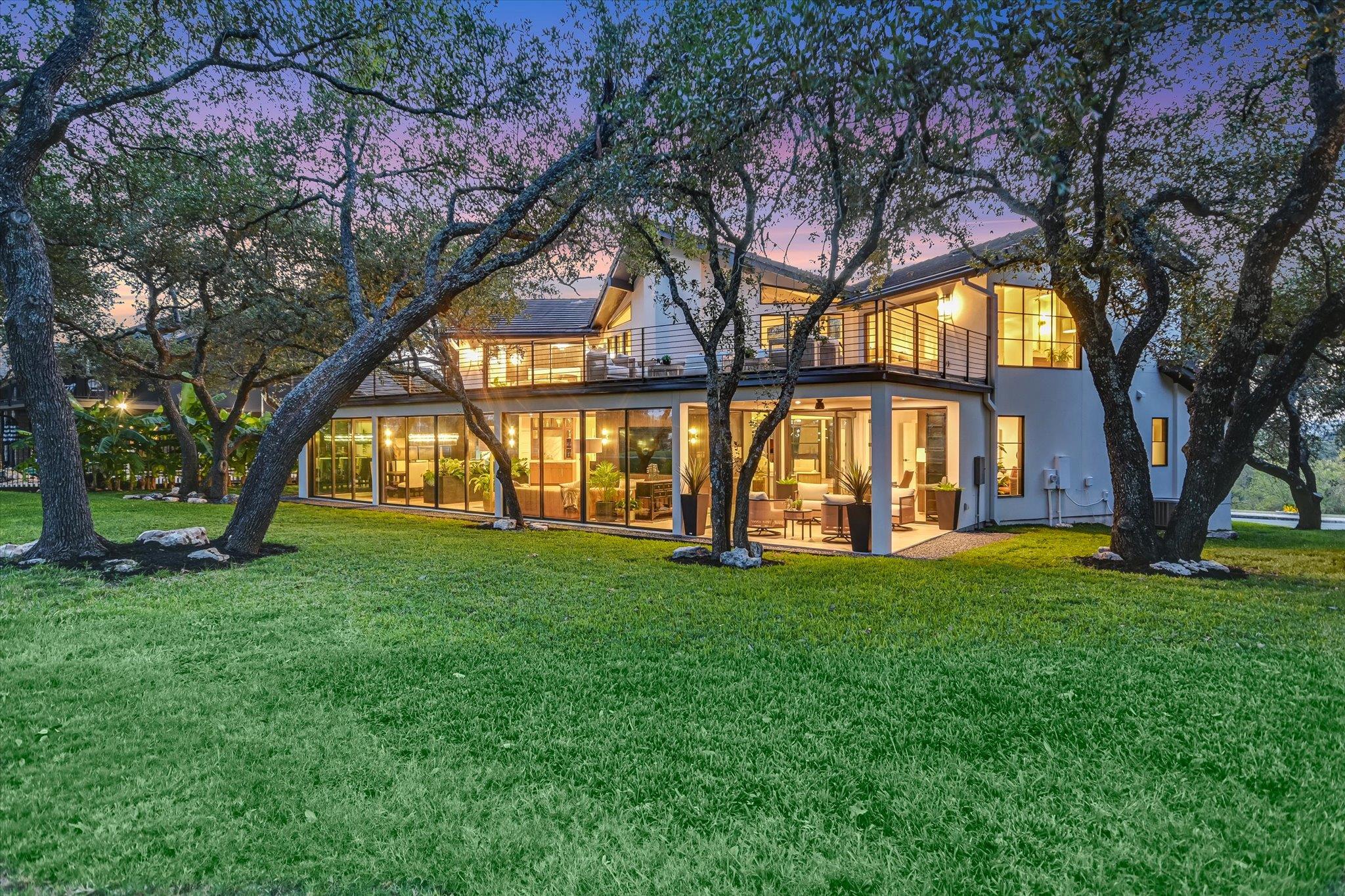 6204 Lost Horizon DR