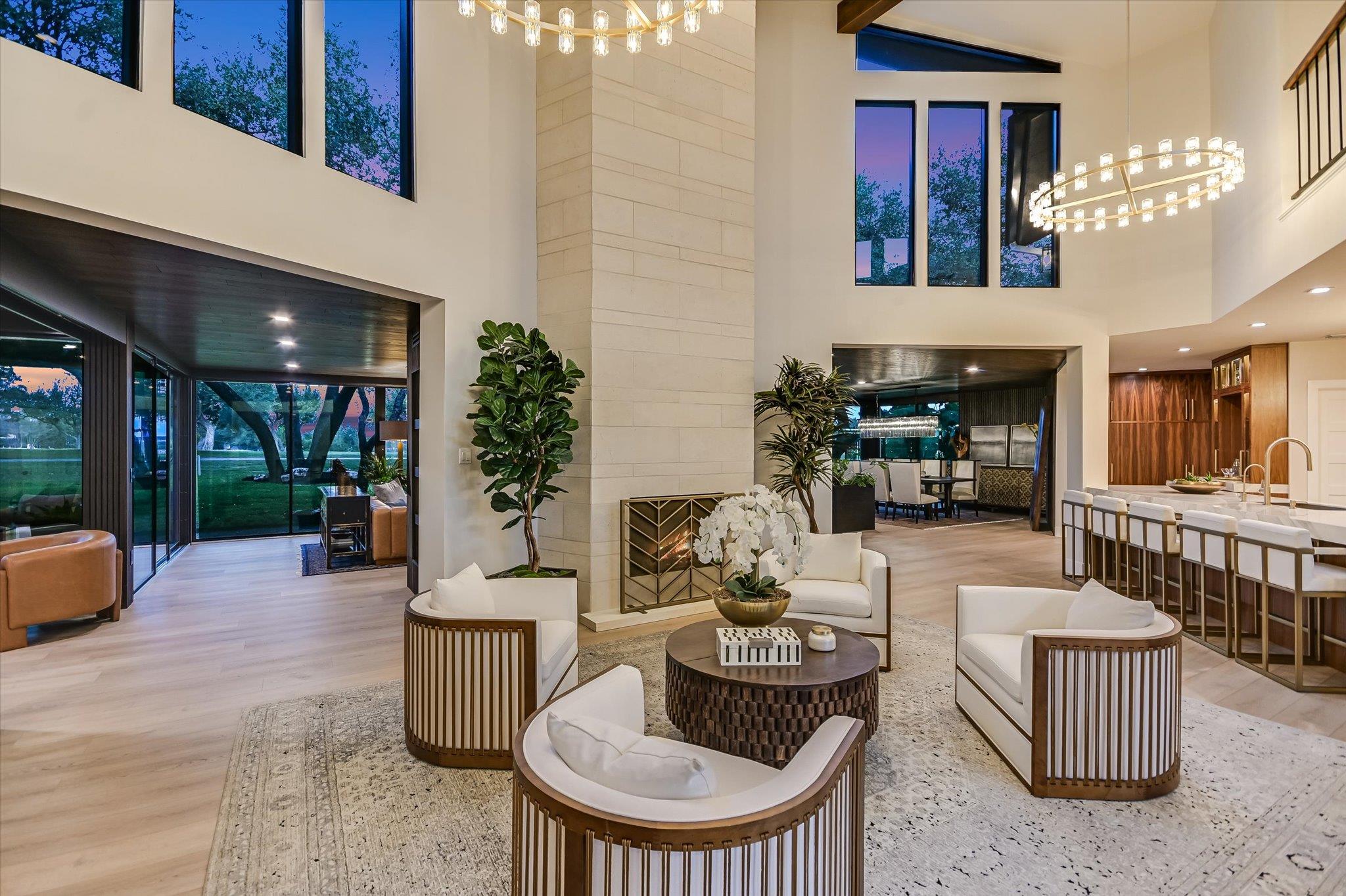 6204 Lost Horizon DR