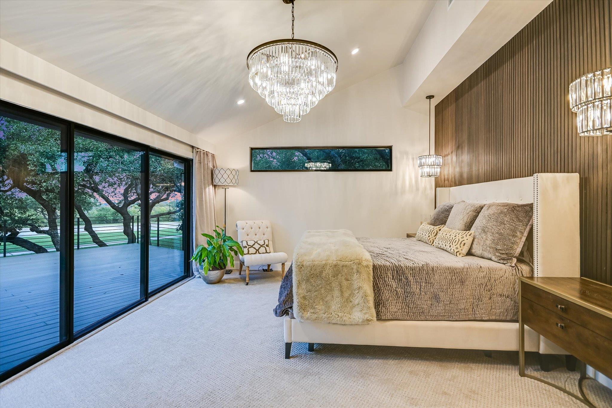 6204 Lost Horizon DR