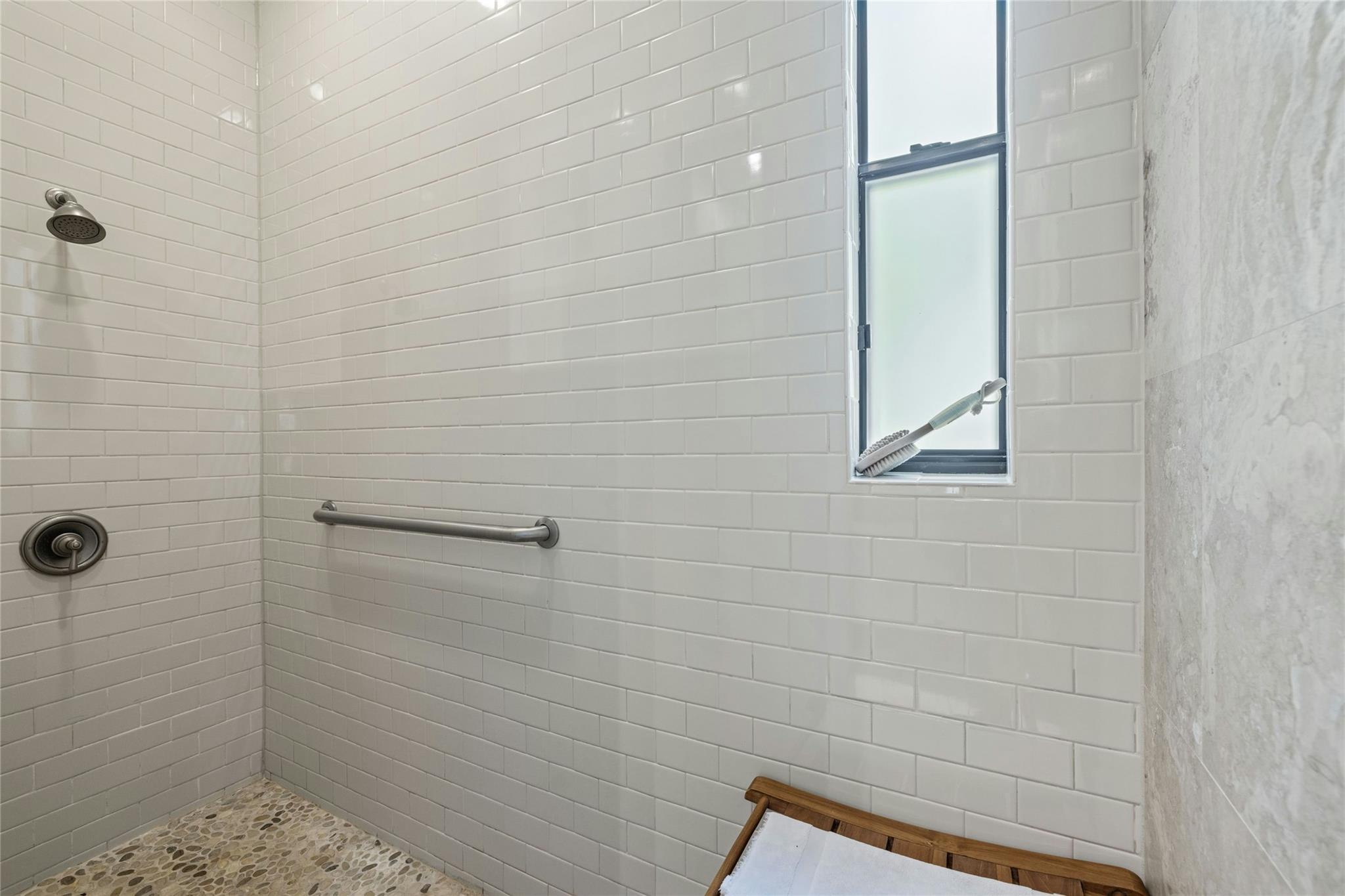 2505 Enfield RD # 11