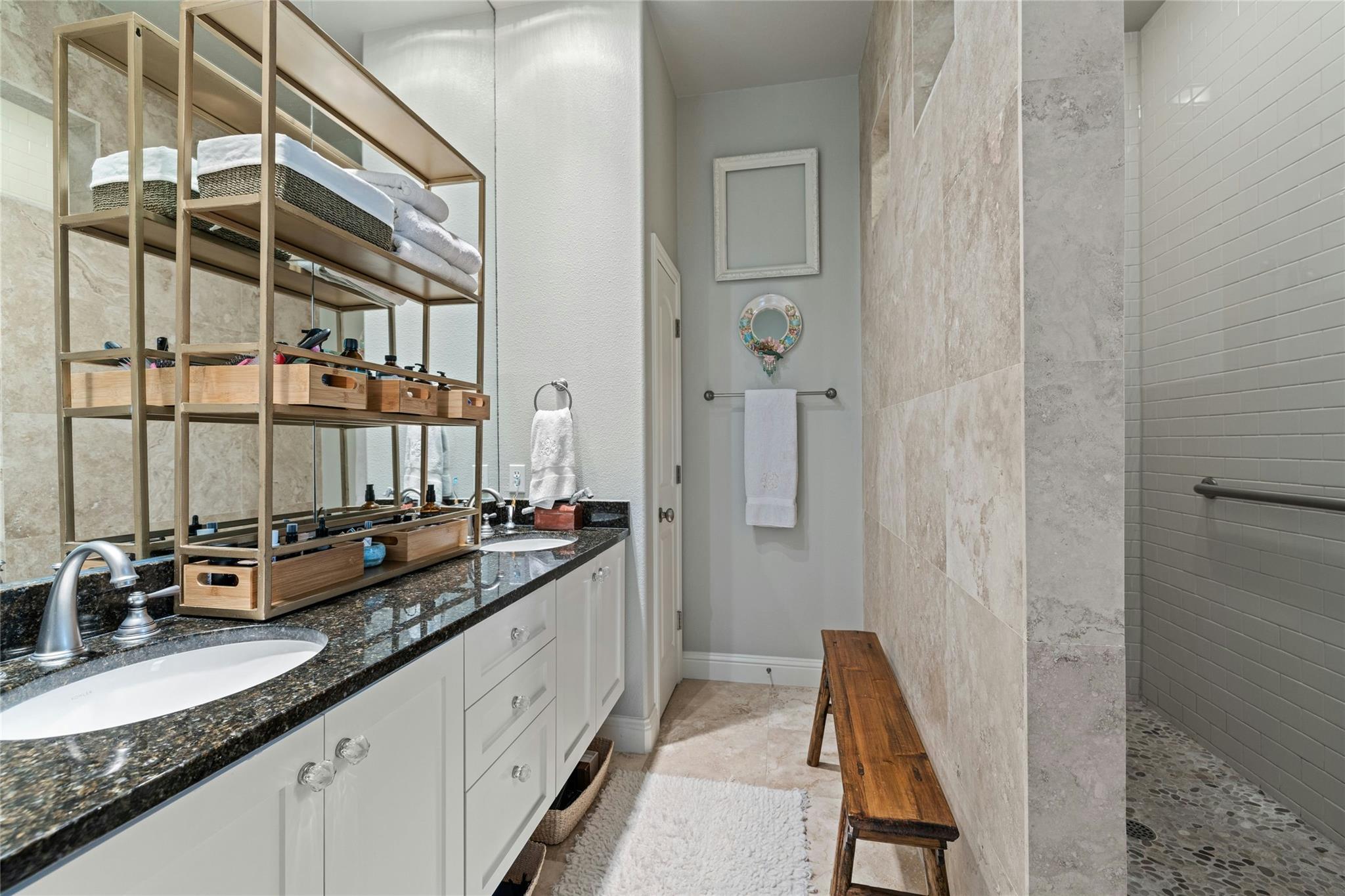 2505 Enfield RD # 11