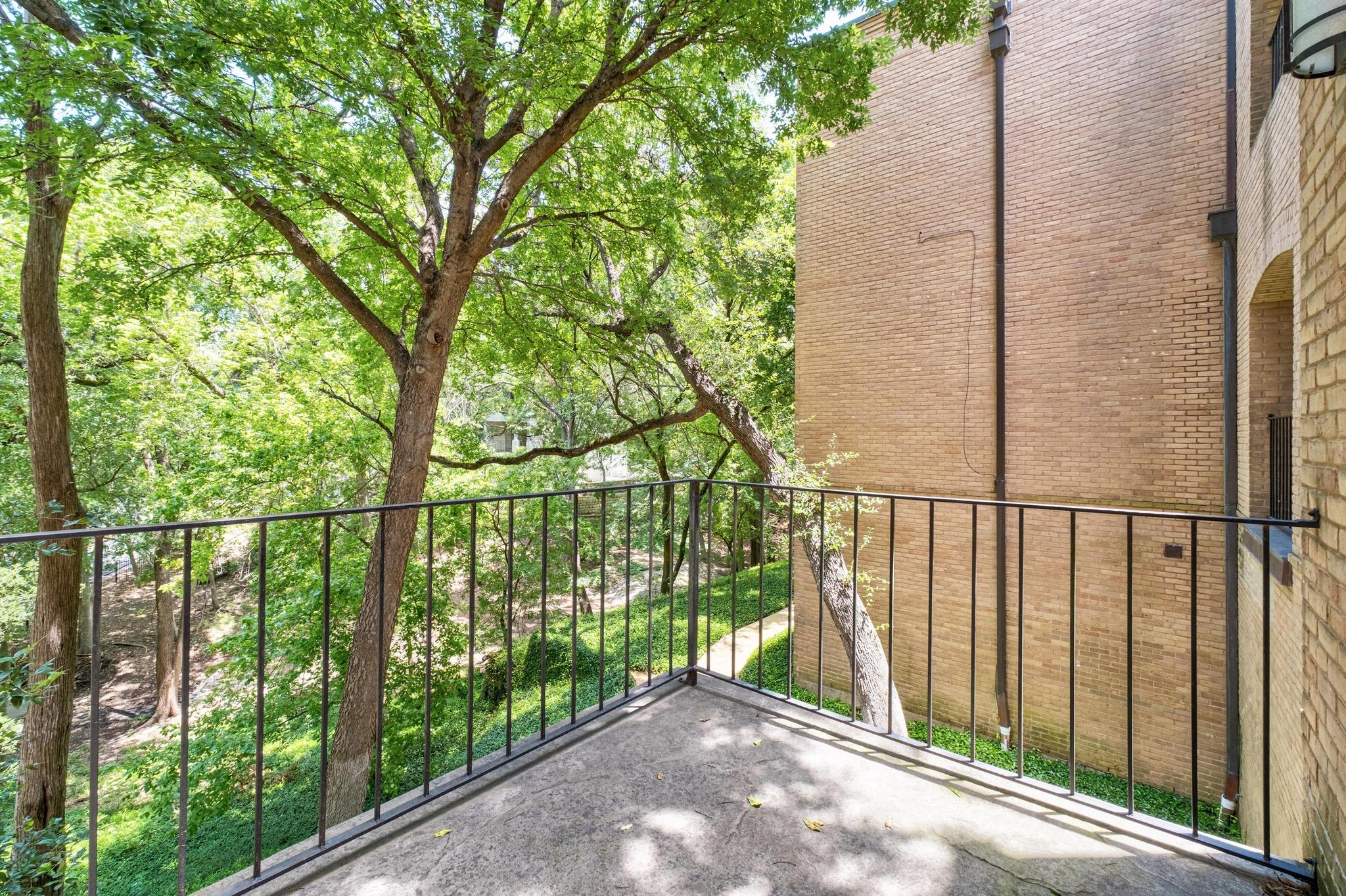 3718 Bridle PATH