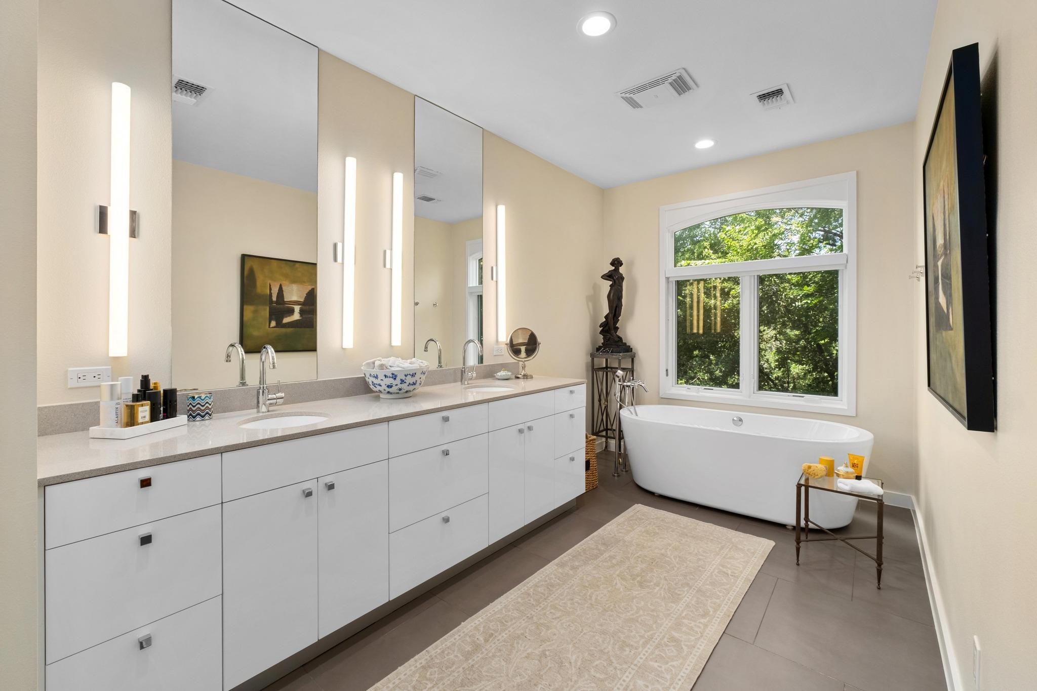 3718 Bridle PATH