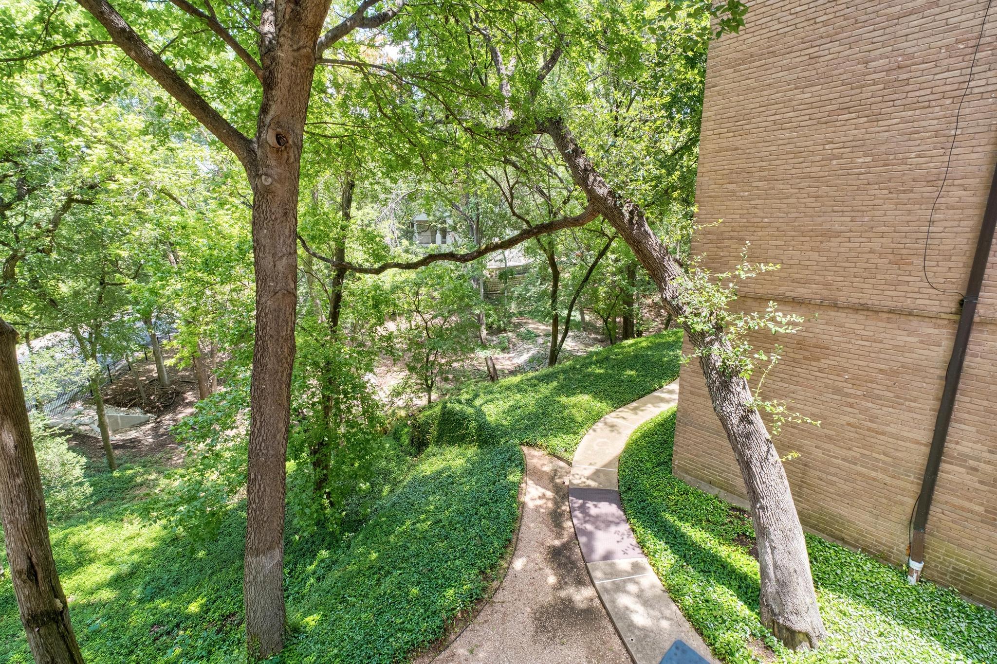 3718 Bridle PATH