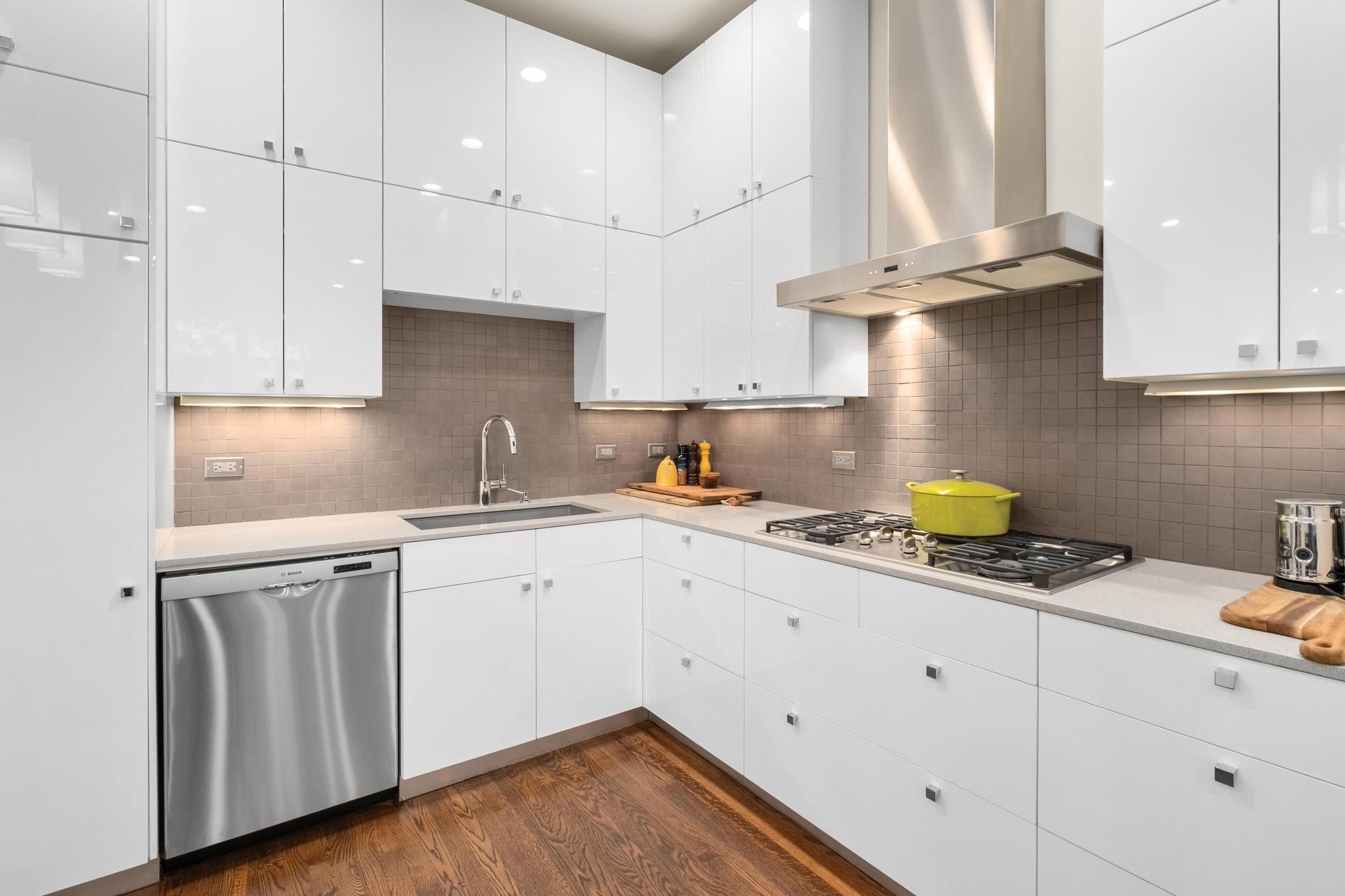 3718 Bridle PATH
