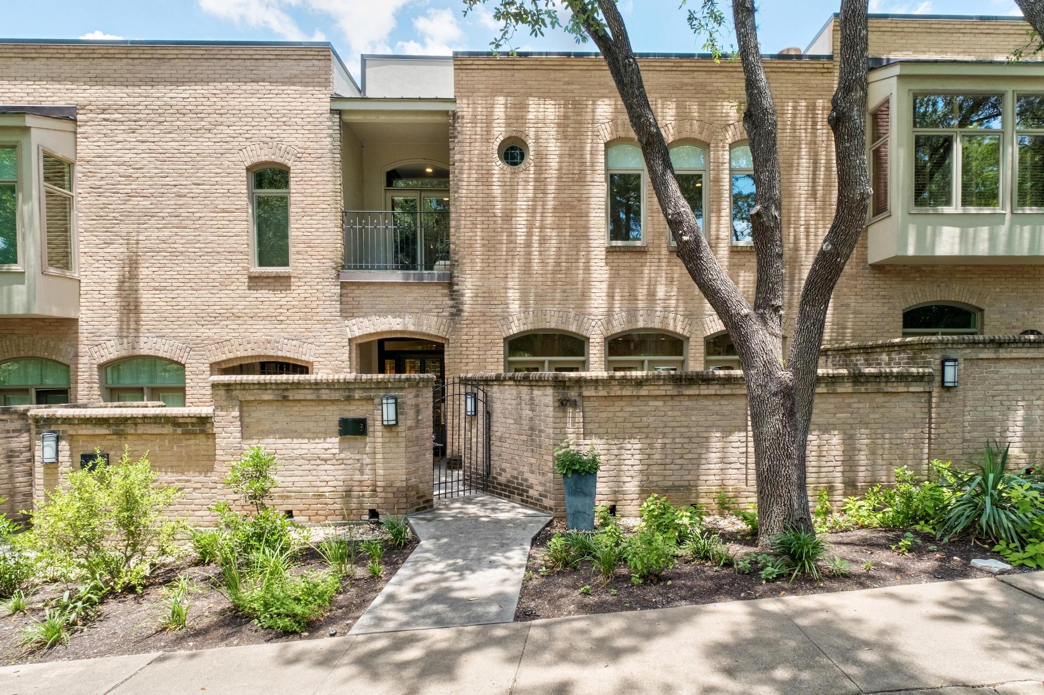 3718 Bridle PATH