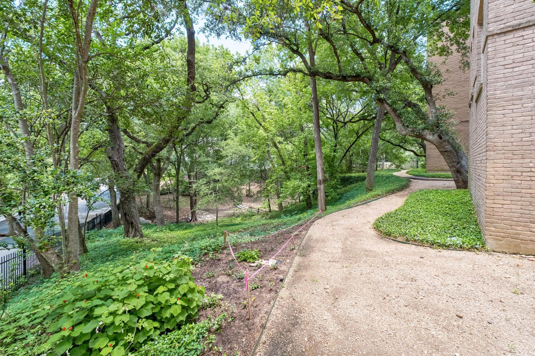 3718 Bridle PATH