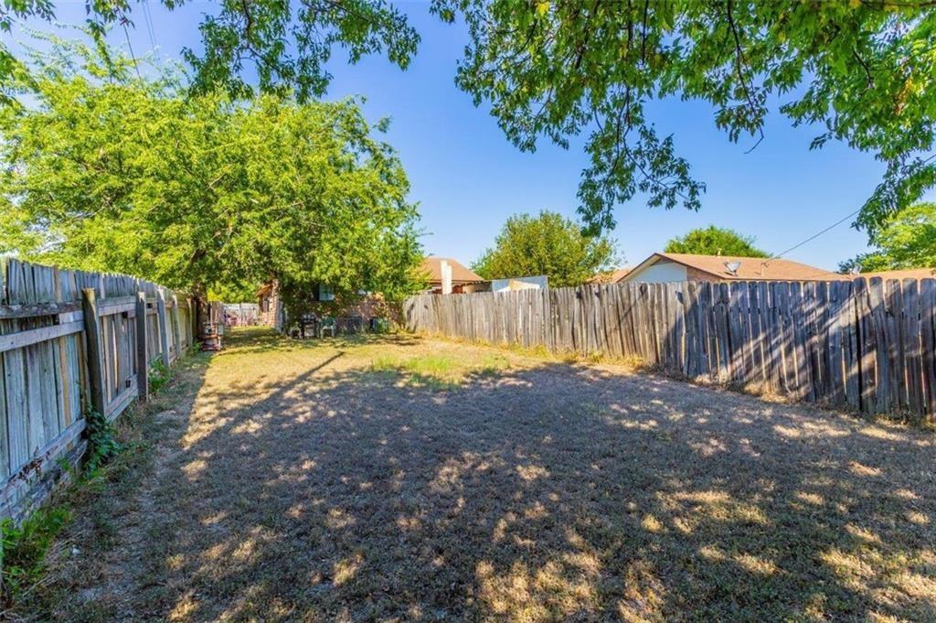 2104 Old West PL