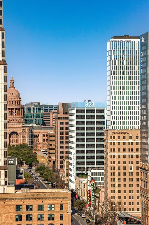 200 CONGRESS Ave # 21E