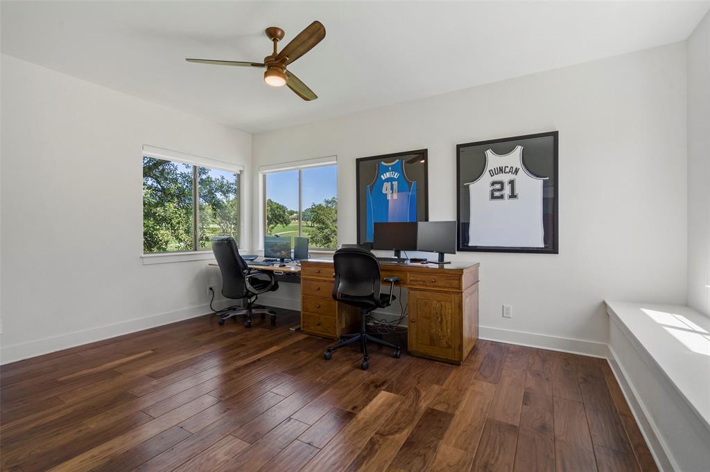64 Tiburon DR