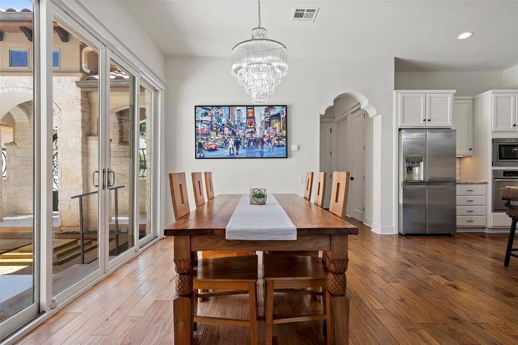 64 Tiburon DR