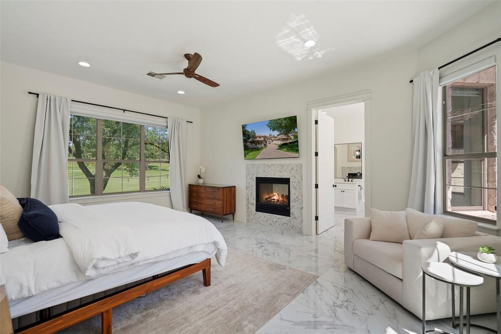 64 Tiburon DR