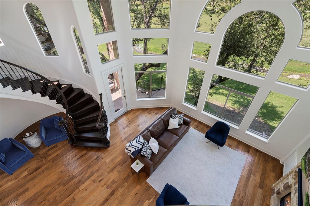 64 Tiburon DR