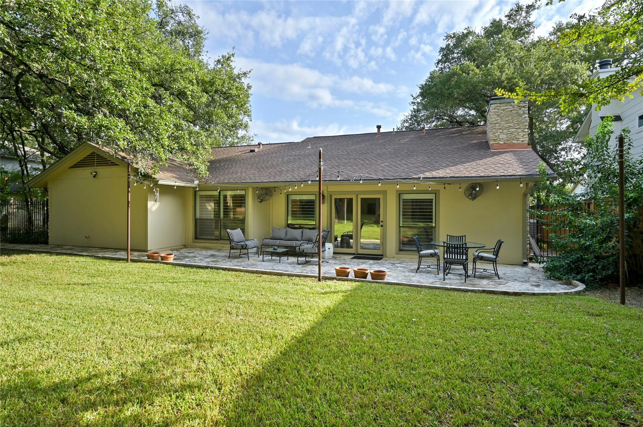 3117 Thousand Oaks DR