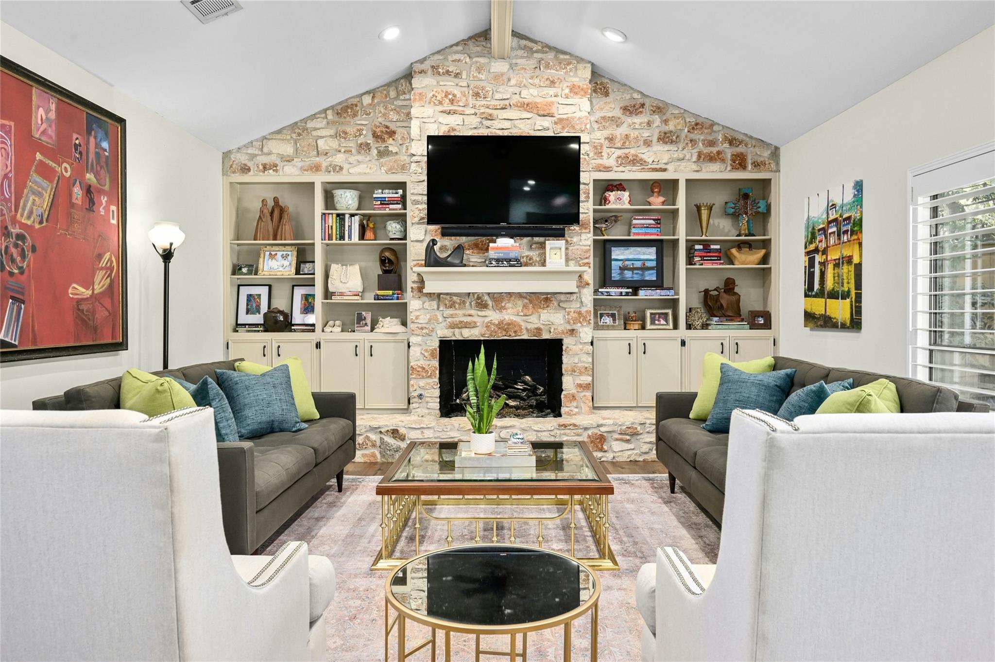 3117 Thousand Oaks DR