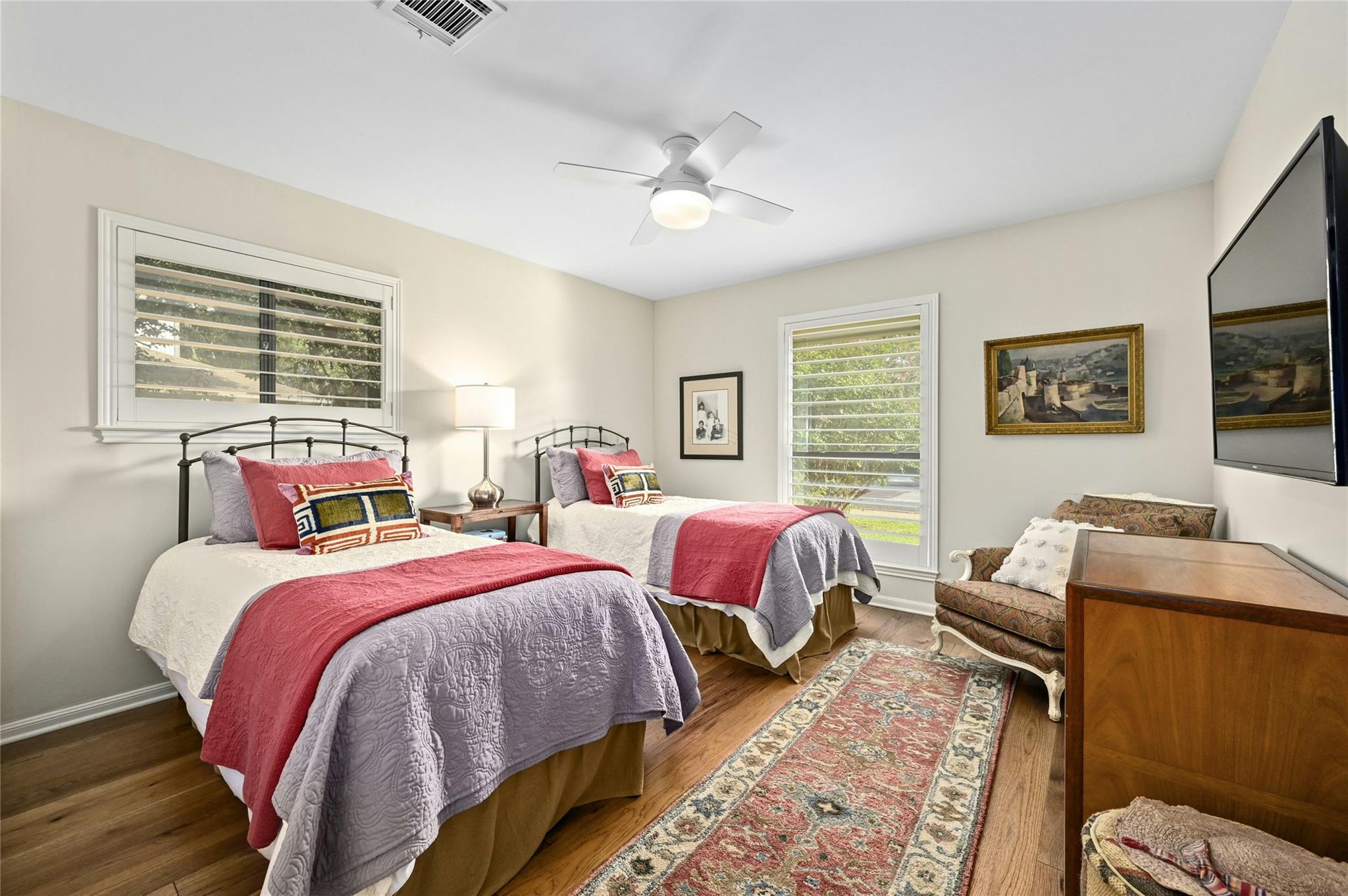 3117 Thousand Oaks DR