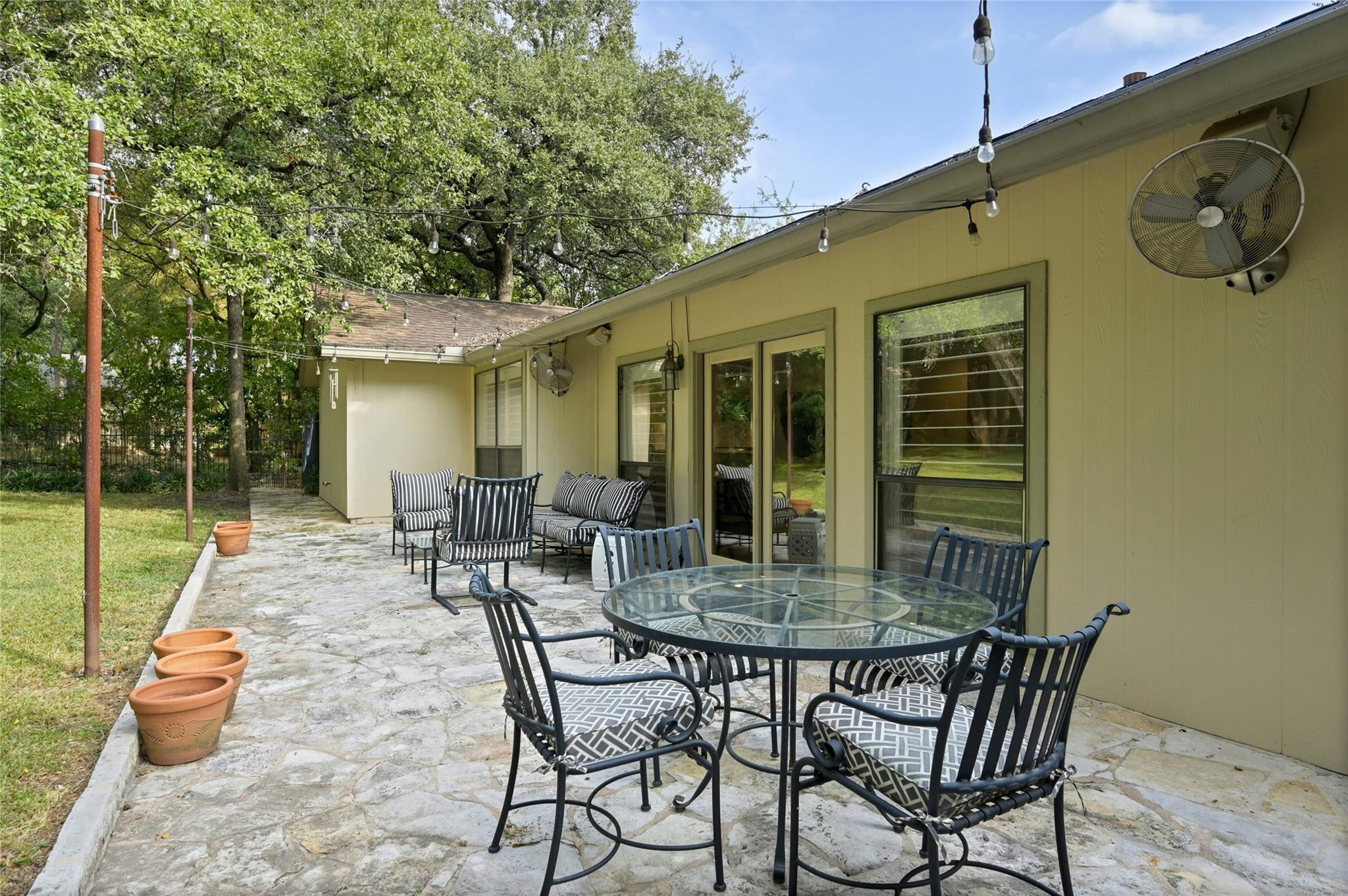 3117 Thousand Oaks DR