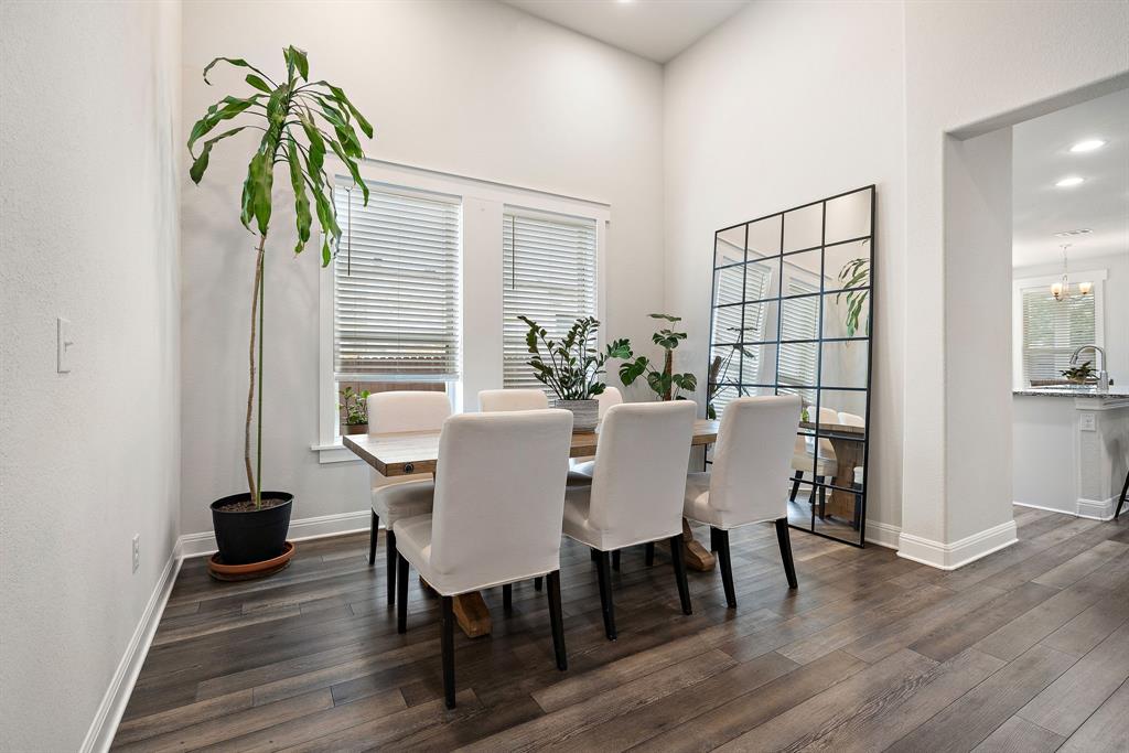 3207 SCENIC VALLEY DR