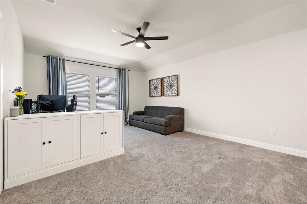 3207 SCENIC VALLEY DR