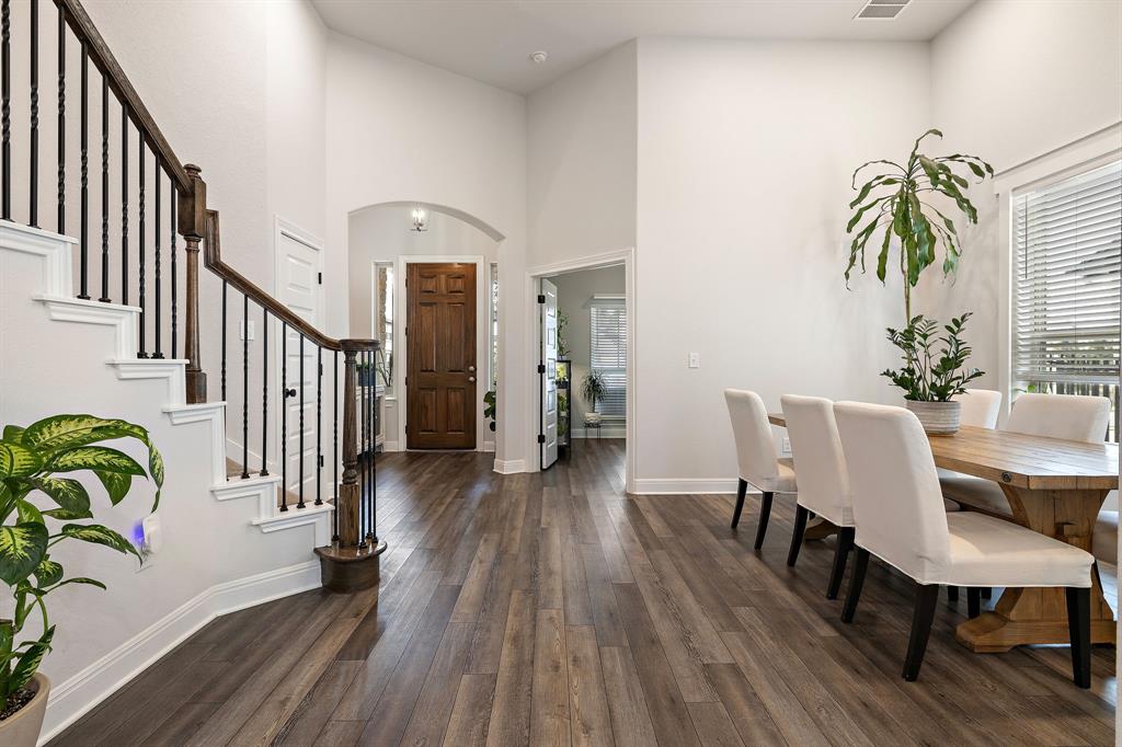 3207 SCENIC VALLEY DR