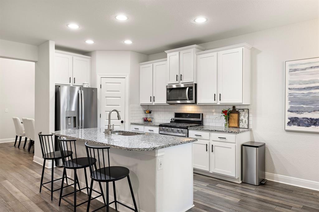 3207 SCENIC VALLEY DR