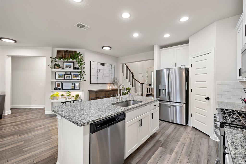 3207 SCENIC VALLEY DR