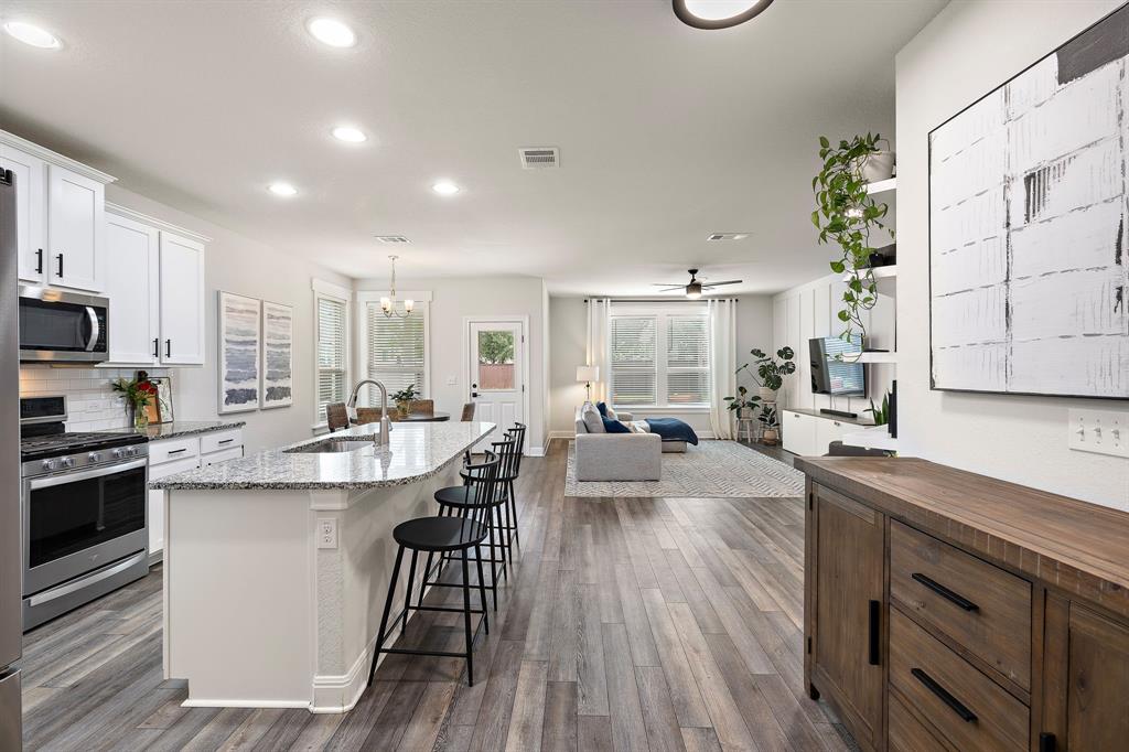 3207 SCENIC VALLEY DR