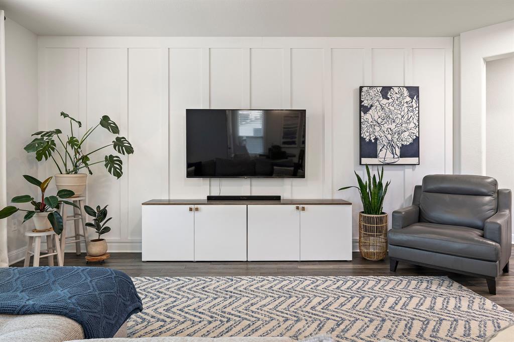 3207 SCENIC VALLEY DR