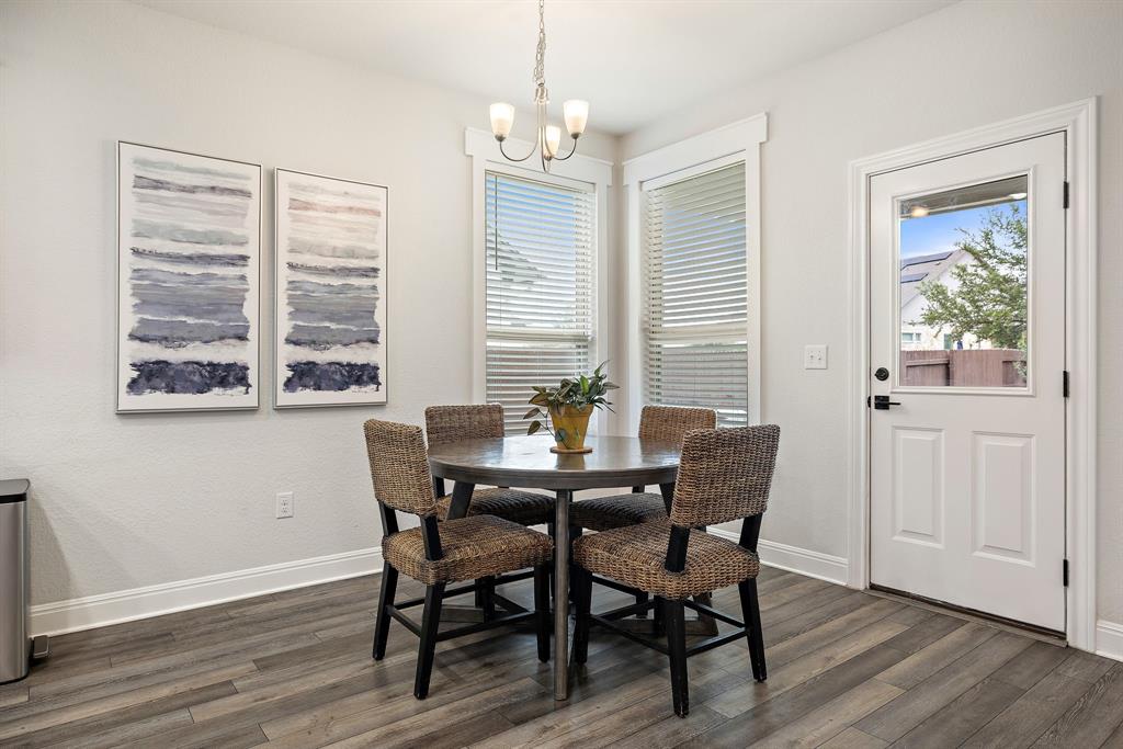 3207 SCENIC VALLEY DR