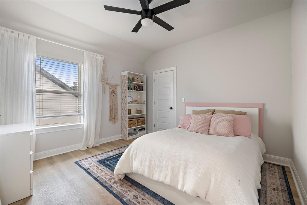 3207 SCENIC VALLEY DR