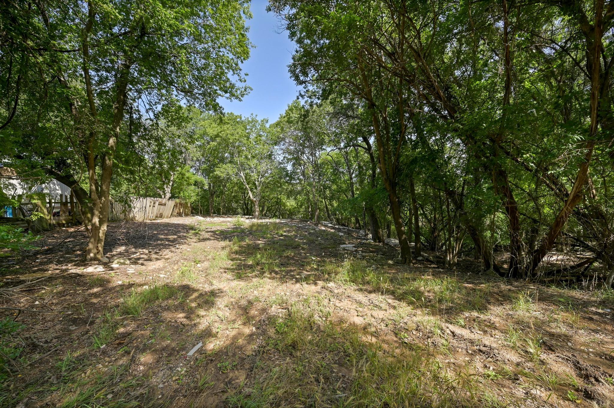 1602 Miami DR