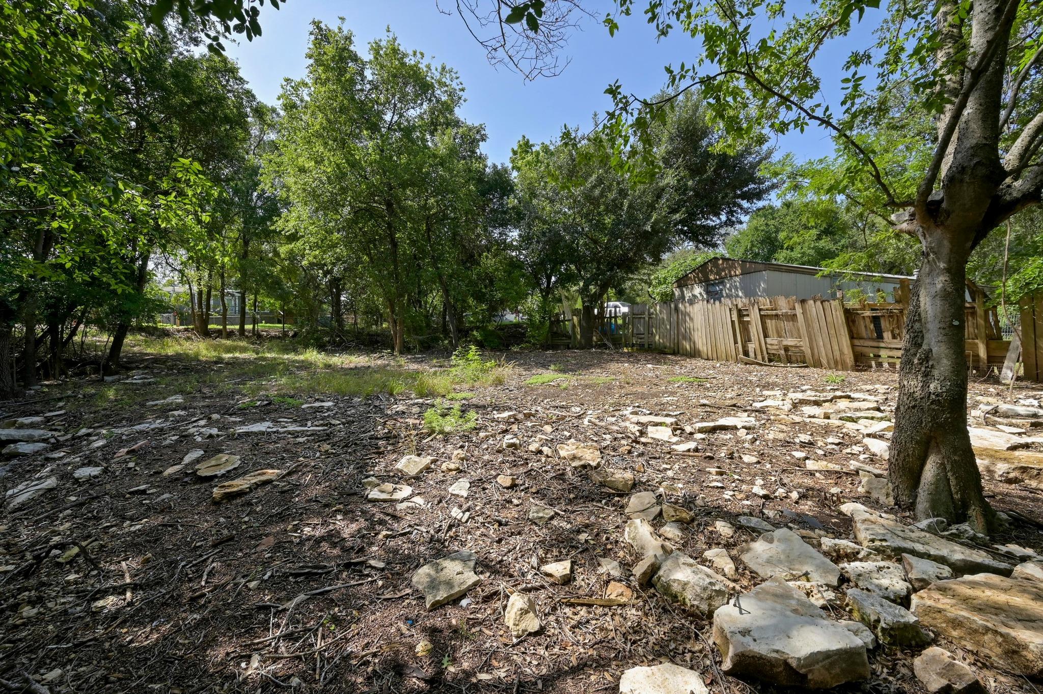 1602 Miami DR