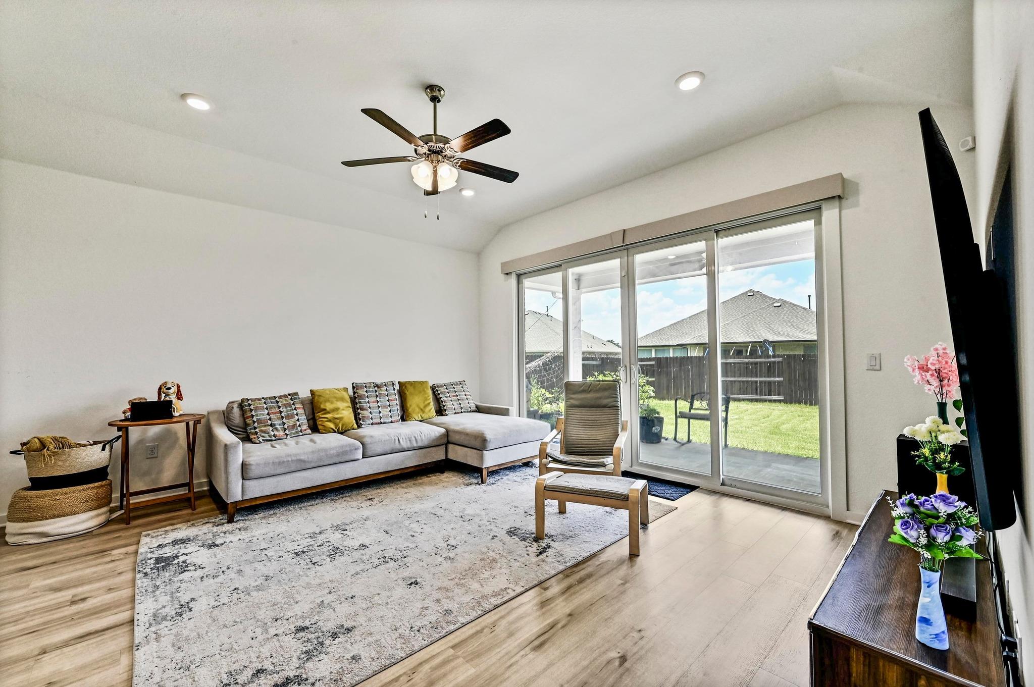 2037 Wilsons Warbler DR