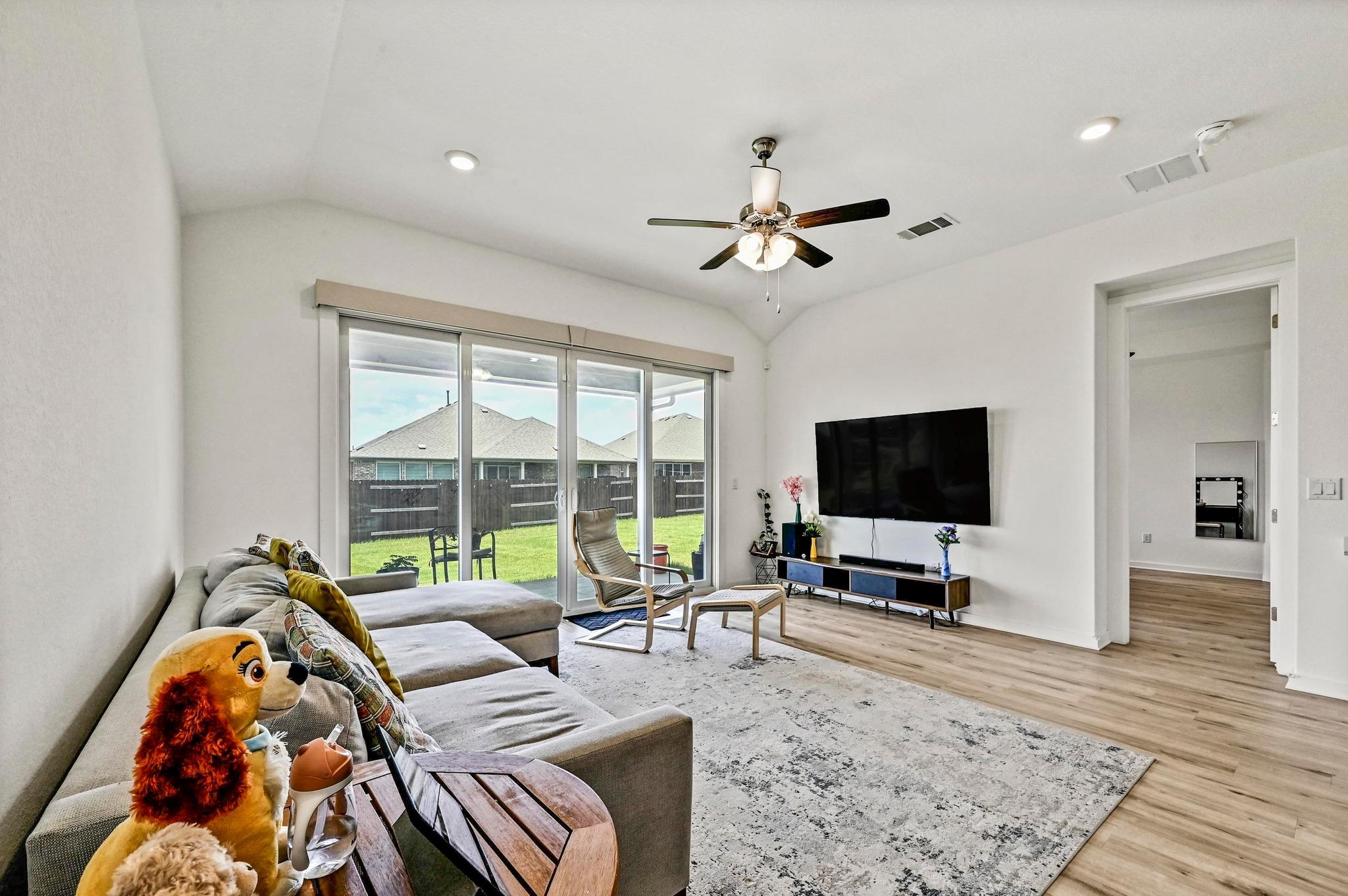 2037 Wilsons Warbler DR