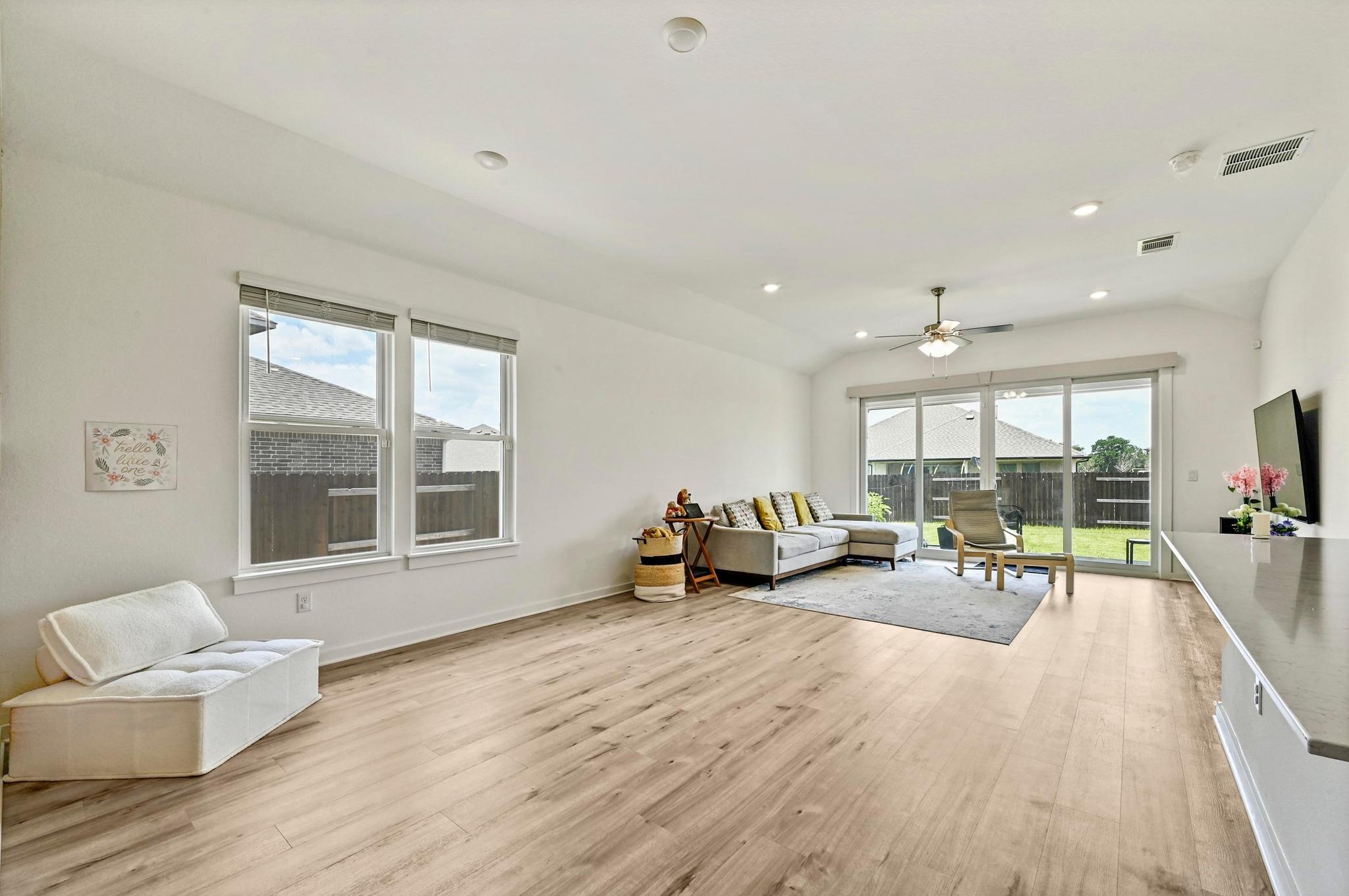 2037 Wilsons Warbler DR