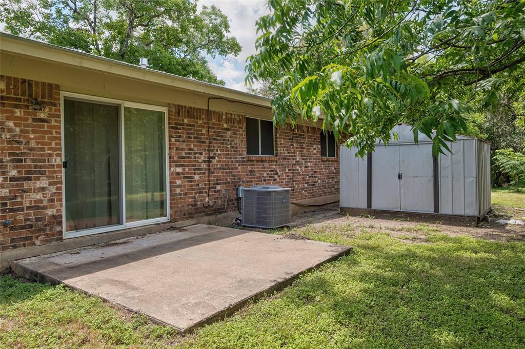 4742 Suburban DR