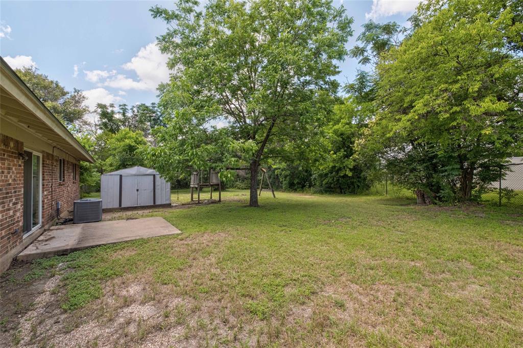 4742 Suburban DR