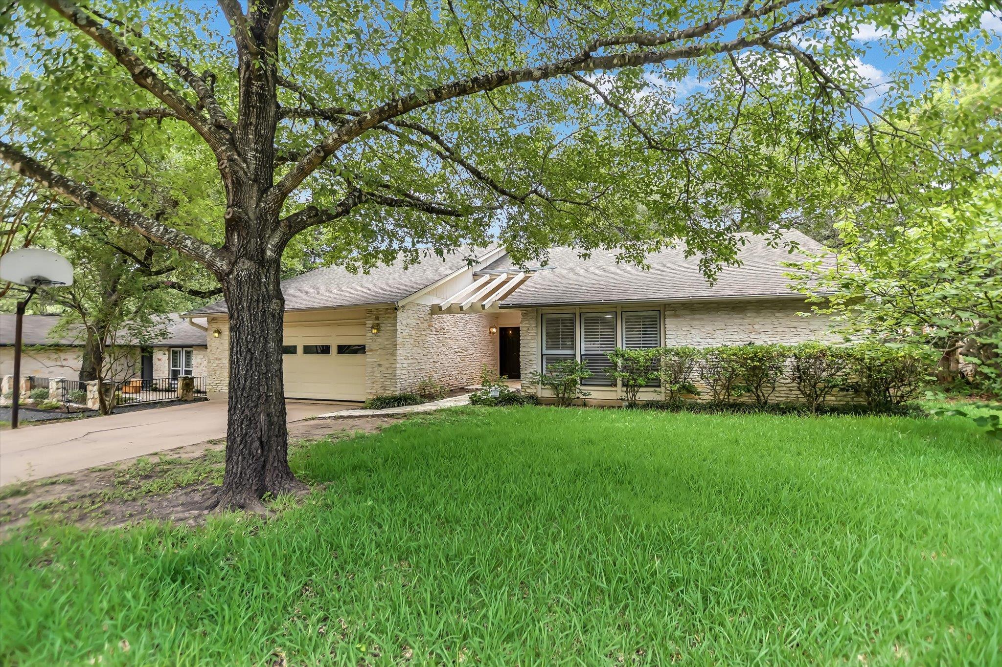 3413 Cactus Wren WAY