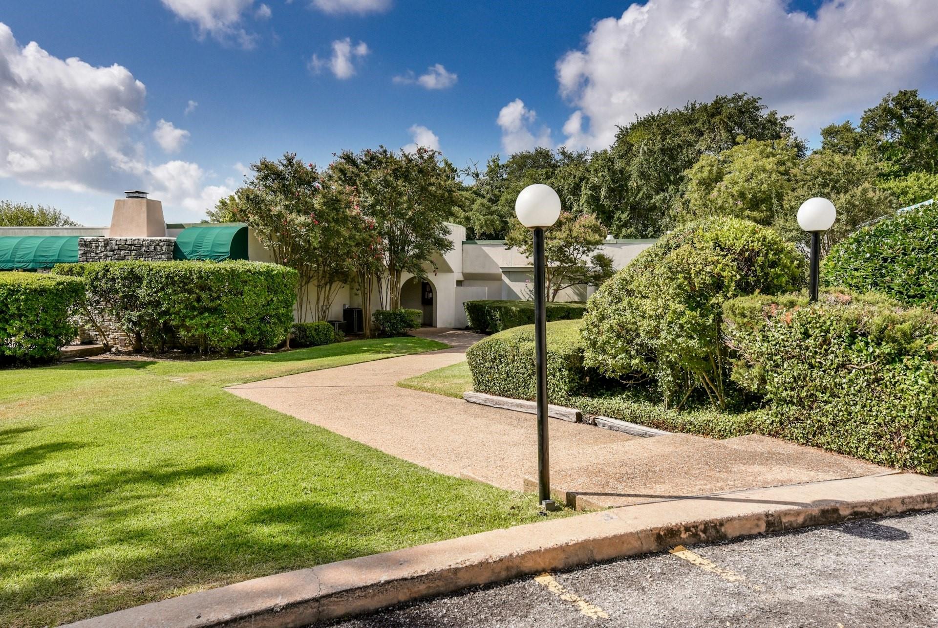 5712 Sam Houston CIR