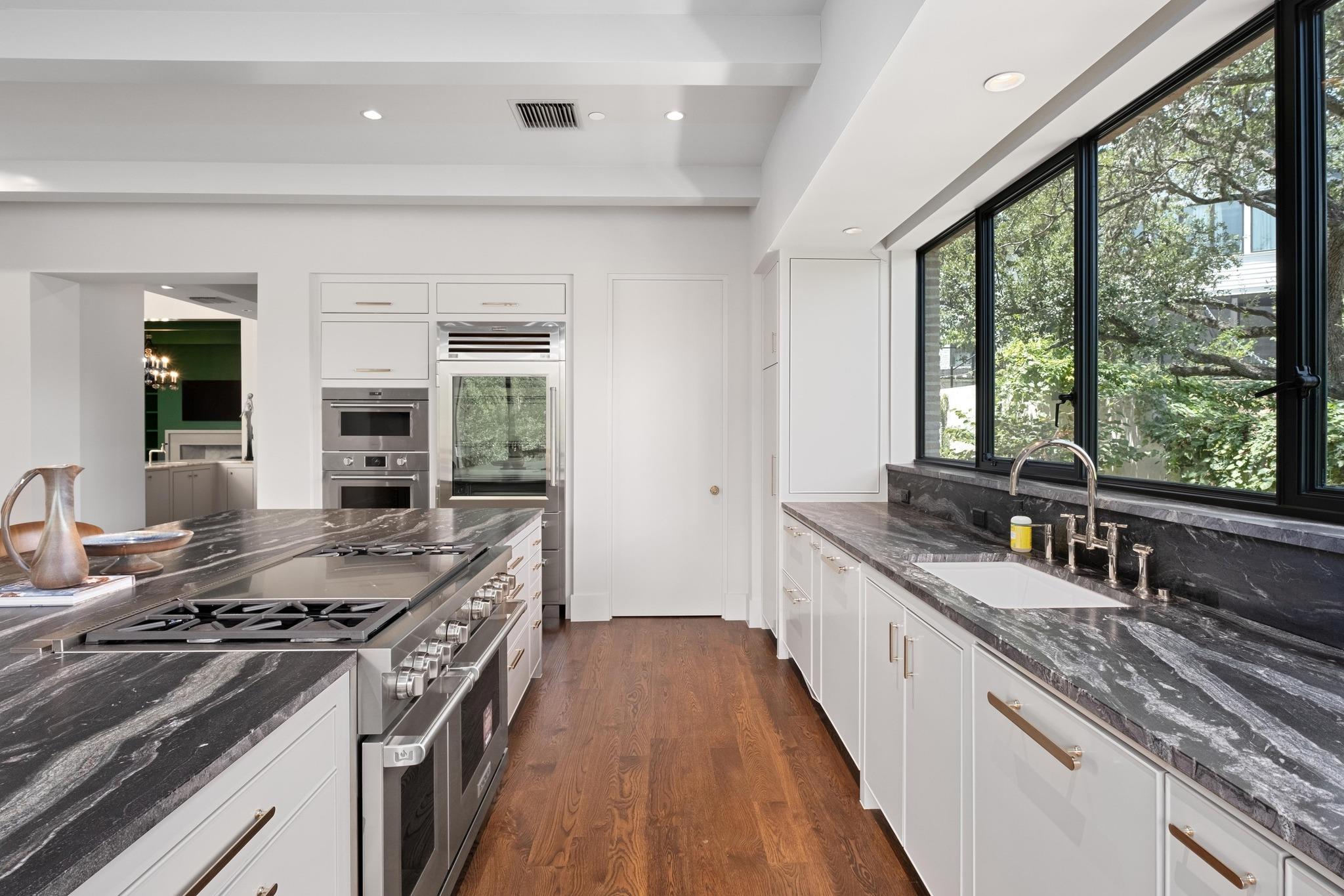 4500 River Wood CT