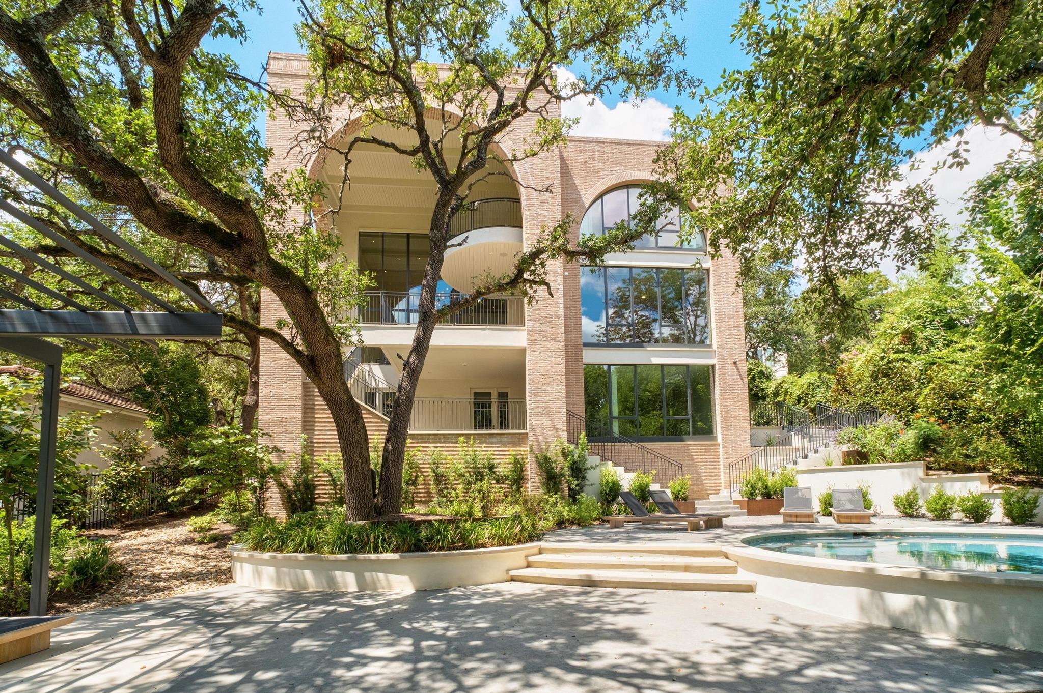 4500 River Wood CT
